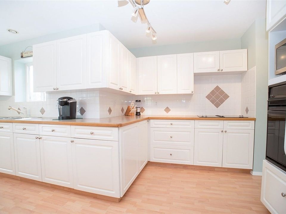 2nd image of 18281 Hunter Pl