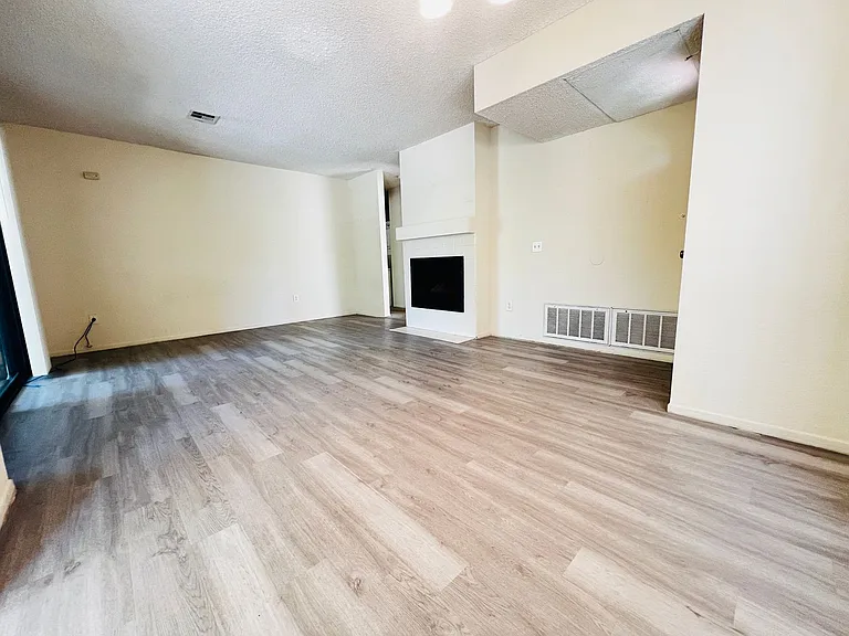 10766 Dabney Dr #30 — Photo 13