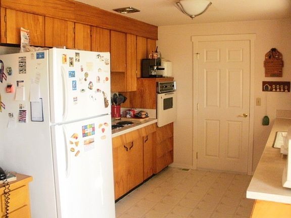3rd image of 1621 NE 11th Ave