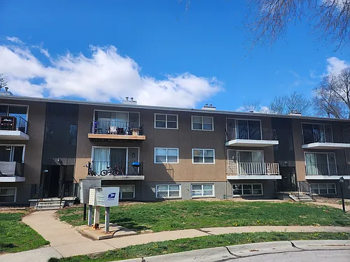 205 Fairlane Dr Photo 1