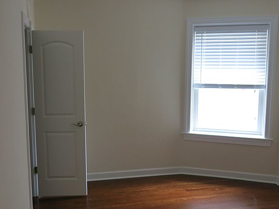 5th image of 4948 N Christiana Ave APT 2S