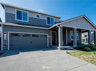 924 Petersen Dr E, Enumclaw, WA 98022