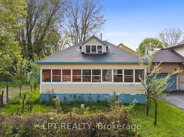 2838 Haughton Ave, Ottawa, ON K2B 6Z3