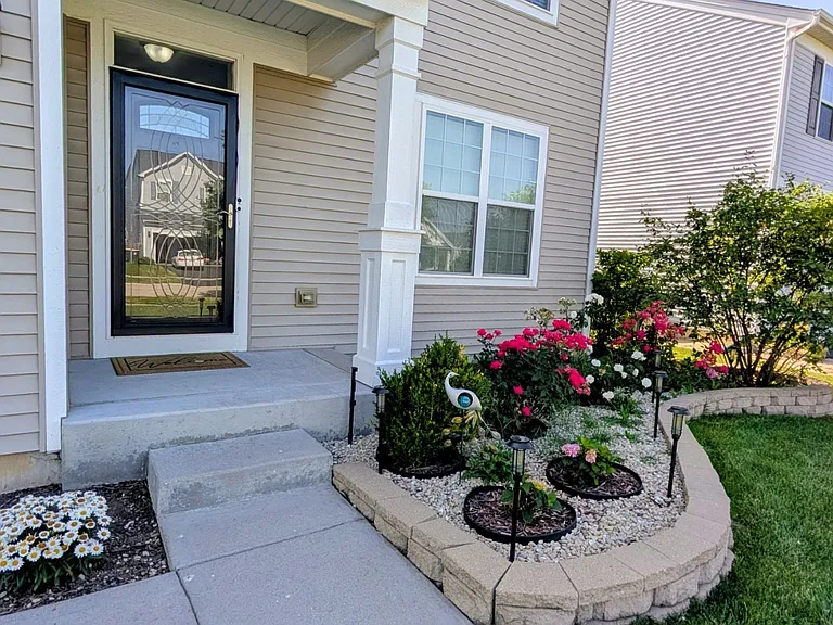 114 Gala Dr — Photo 3
