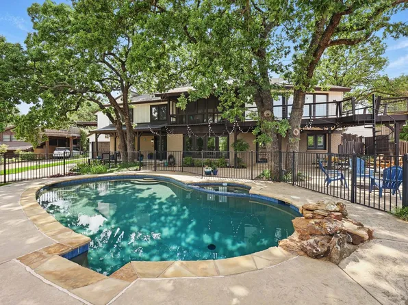 5 Horseshoe Dr, Highland Village, TX 75077