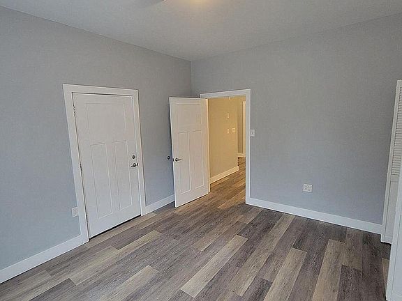 4th image of 230 Duncan Ave #1