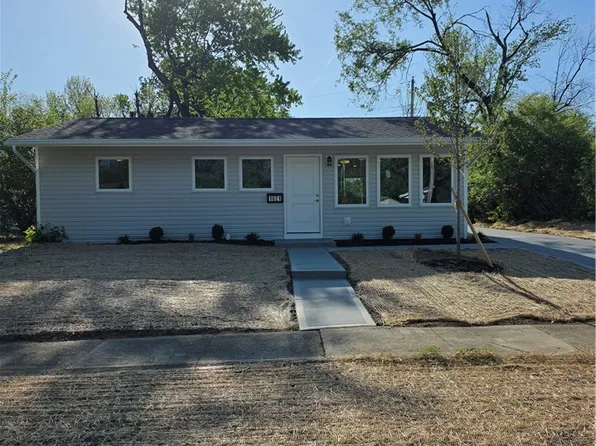 1621 Azalea Dr, Dayton, OH 45417