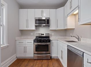 132 S Humphrey Ave #2, Oak Park, IL 60302