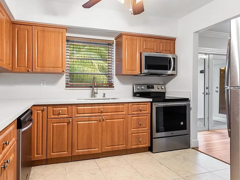 4810 Riviera Dr #SFH — Photo 11