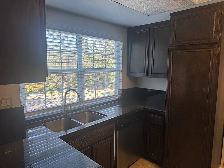 9340 Honeywood Ct — Photo 3
