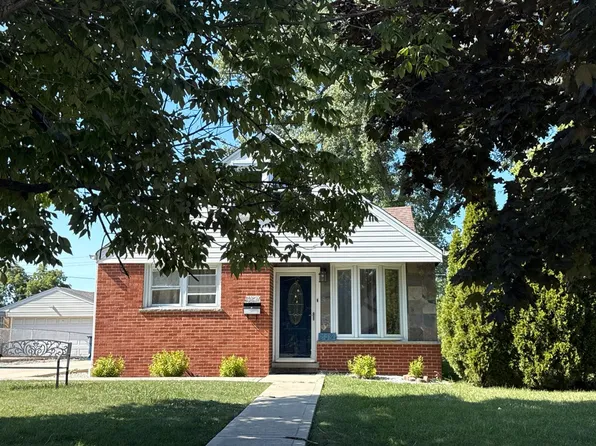 312 E Le Moyne Ave, Melrose Park, IL 60164