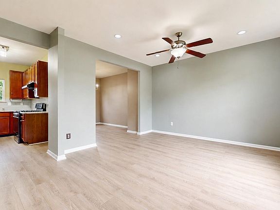5th image of 300 Fork Rd