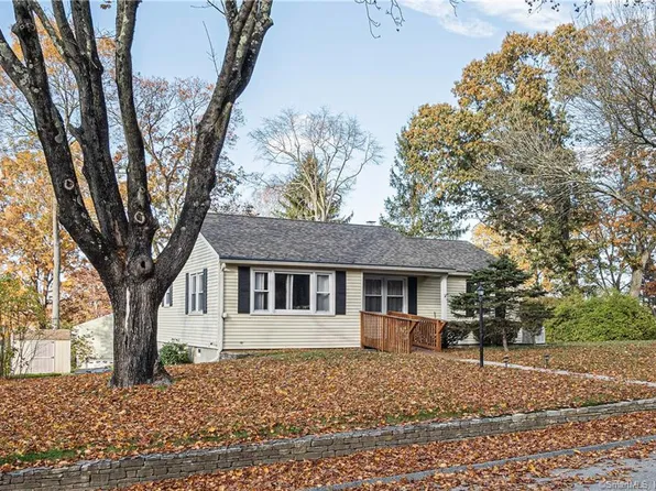 44 Michael Lane, Ledyard, CT 06339