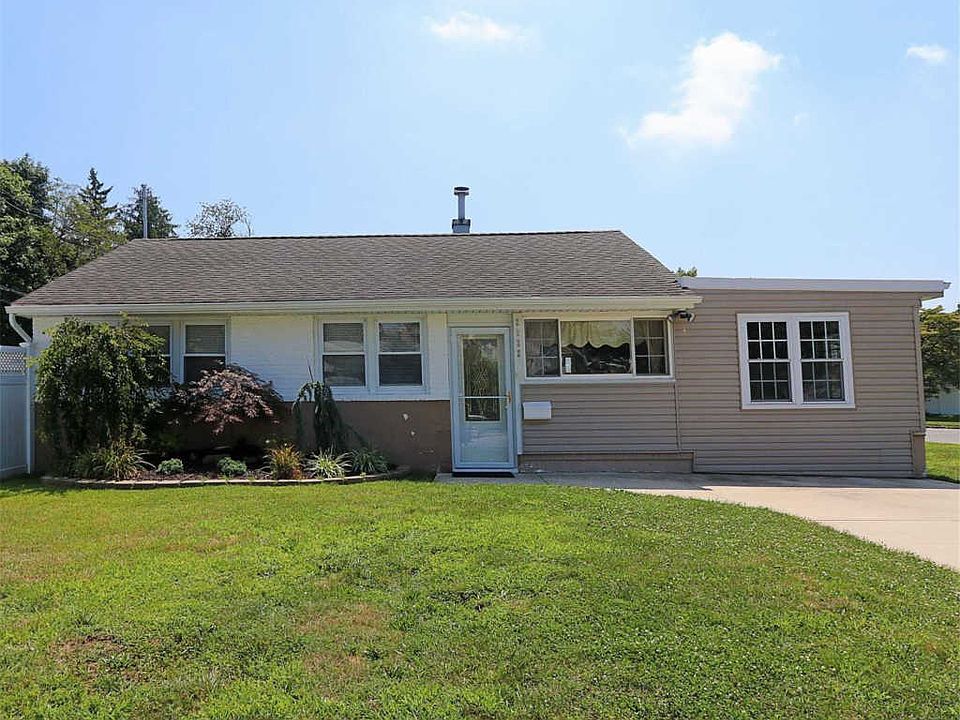 1st image of 2632 Forest Ave