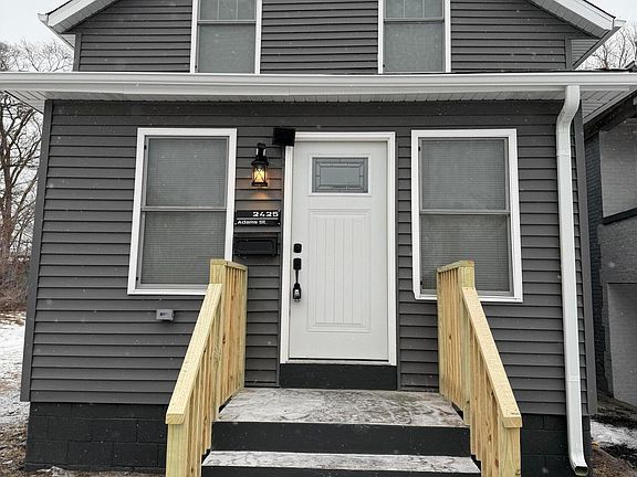 2nd image of 2425 Adams St
