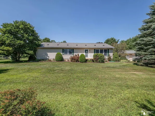 14436 Carroll Rd, Blissfield, MI 49228
