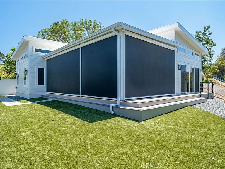 15 Lantana Pl #A — Photo 4
