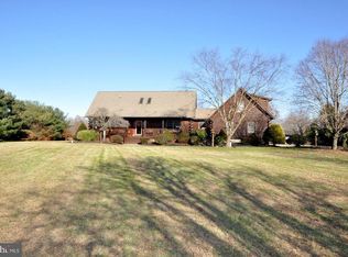 3 Woolston Ct, Southampton, NJ 08088