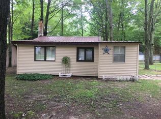 4946 Maplewood Dr, Harrison, MI 48625