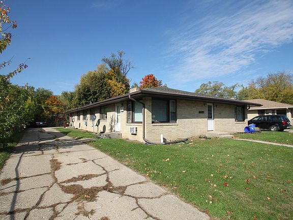 2nd image of 3216 Darwood Dr