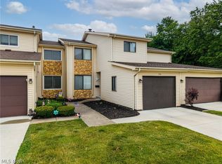 376 Deepwood Dr #376, Wadsworth, OH 44281