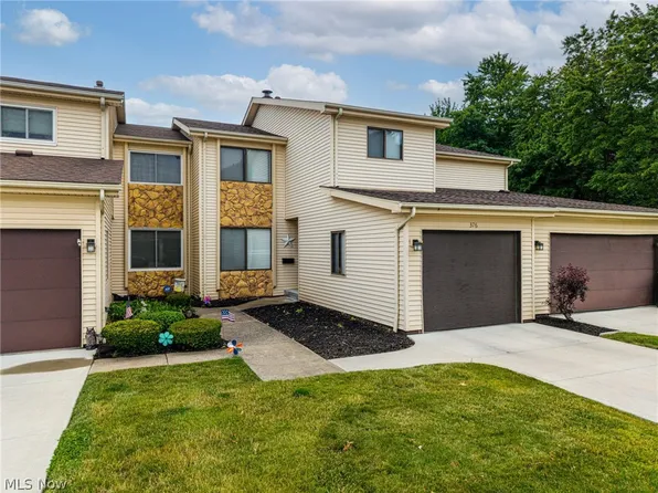 376 Deepwood Dr #376, Wadsworth, OH 44281