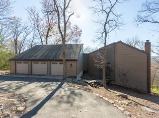 1206 S Glenwood Ln, Saint Louis, MO 63122