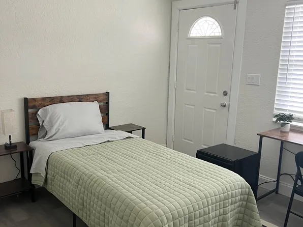 (undisclosed Address), Lakeland, FL 33810