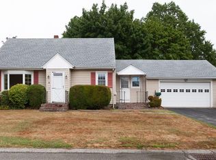 3 Spruce Ave, Middletown, RI 02842