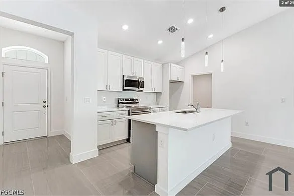 4 bed, 1825 sqft, $2,450 — Photo 1