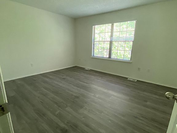 3rd image of 178 Patriots Ct #3404
