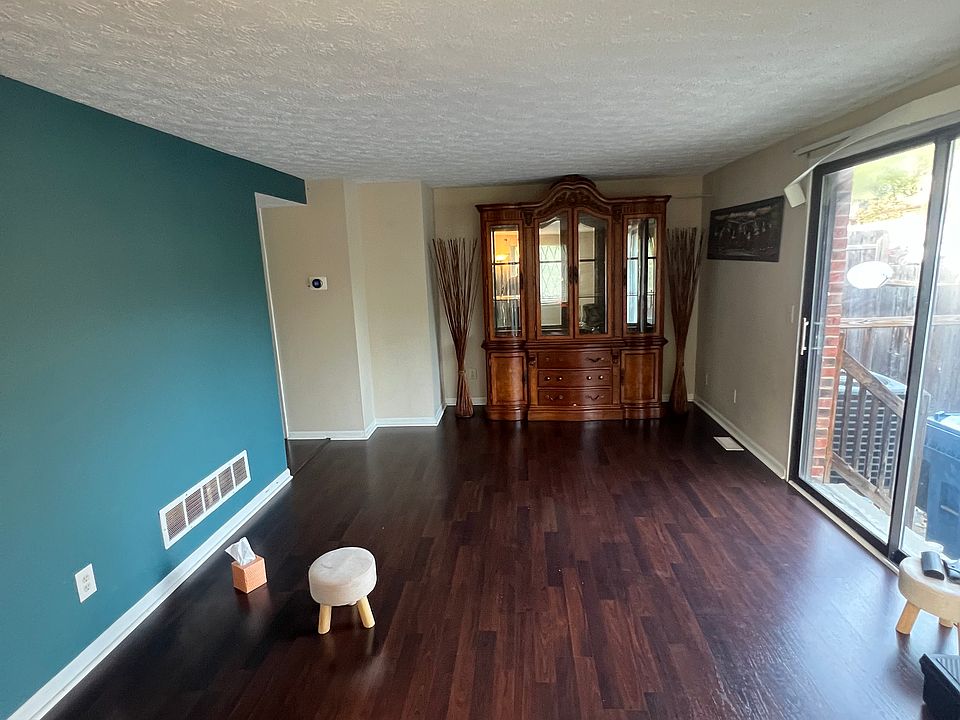 1st image of 7627 Thames Ct
