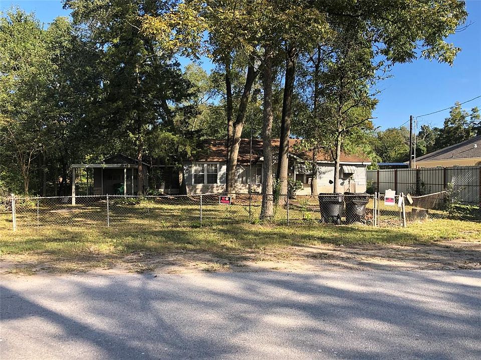 1st image of 1626 De Soto St