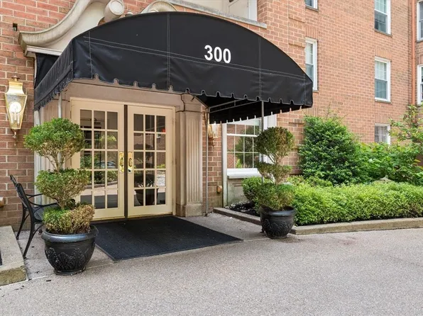 300 Fox Chapel Rd APT 612, Pittsburgh, PA 15238