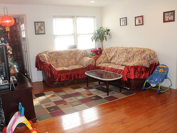 3rd image of 280 S Buckhout St