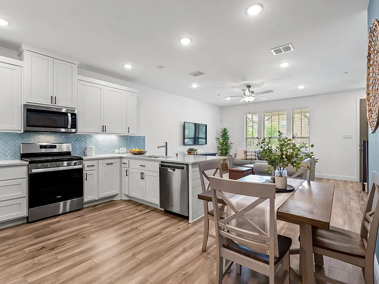 2529 Barnwood Ln — Photo 15