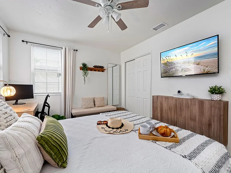 6 Palmetto — Photo 22