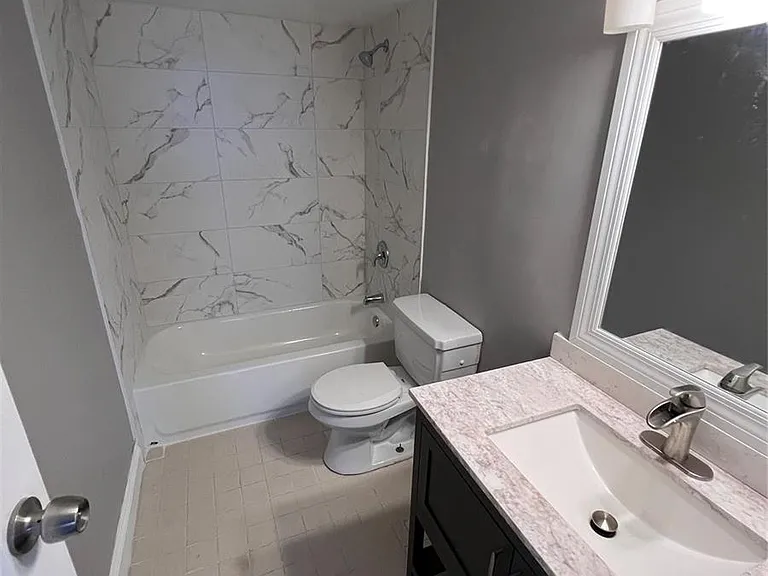 118 Lake Emerald Dr #103 — Photo 7