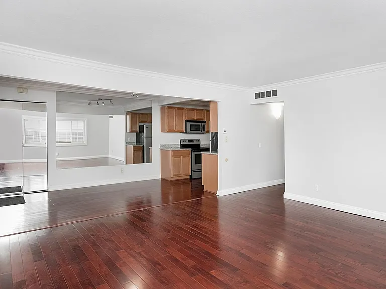 2309 Walton Blvd #32 — Photo 3