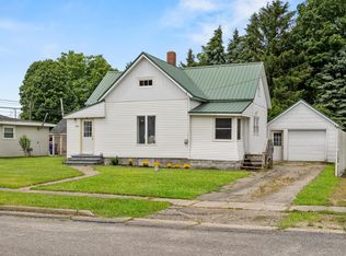 2029 Ridge St, Stanton, MI 48888