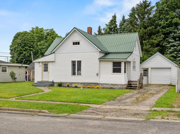 2029 Ridge St, Stanton, MI 48888