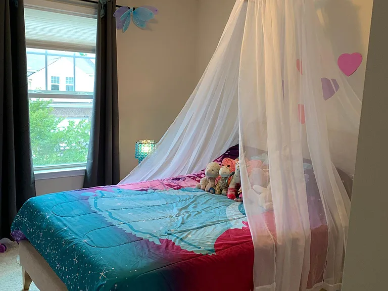Third bedroom (second floor)