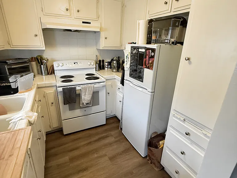 114 S Irena Ave #2 — Photo 9
