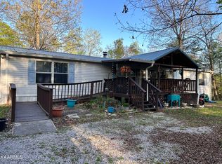 238 Hanging Rock Rd, Harriman, TN 37748