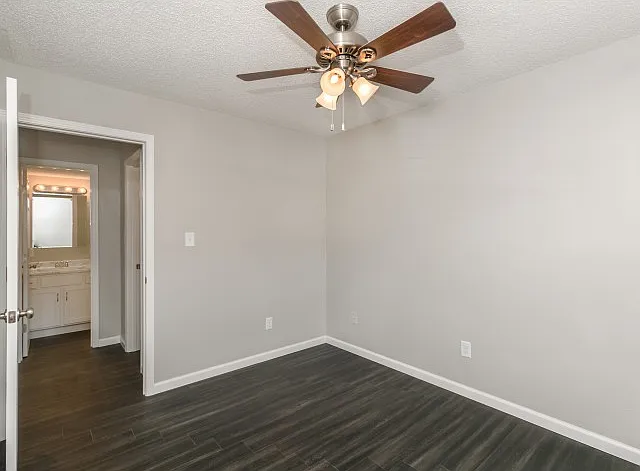 Eastview Apartments — Photo 22