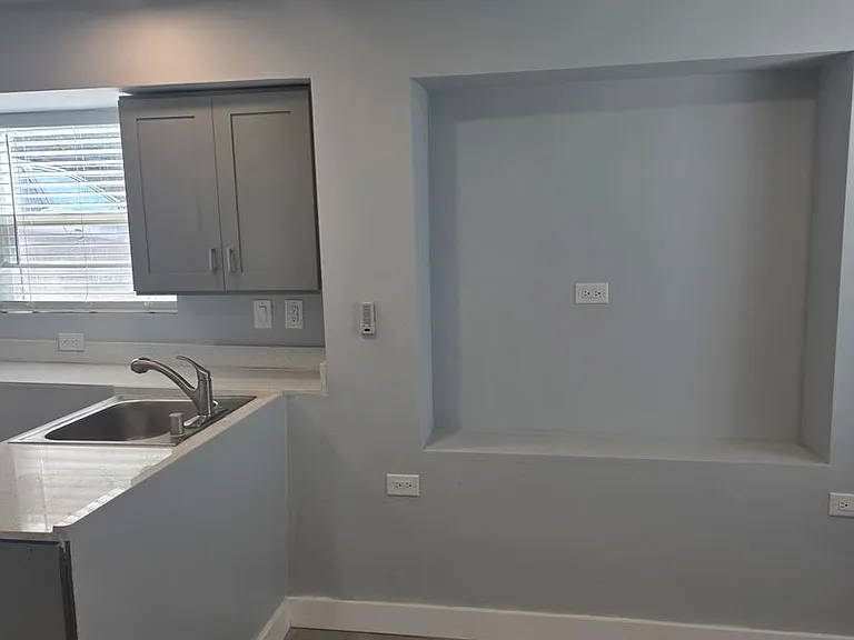 721 Oceanview Dr — Photo 5
