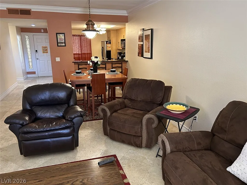 2 bed, 2.0 bath, 1294 sqft, $2,300 — Photo 3