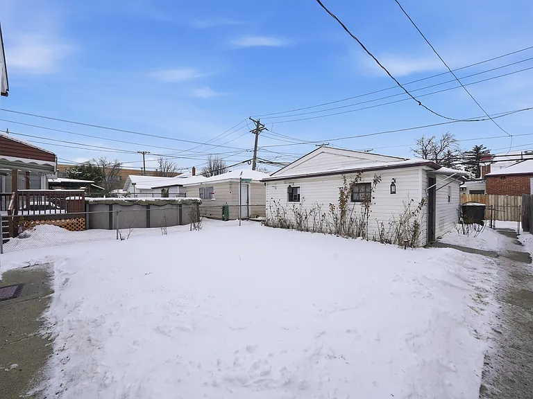 6640 W Foster Ave #2 — Photo 6