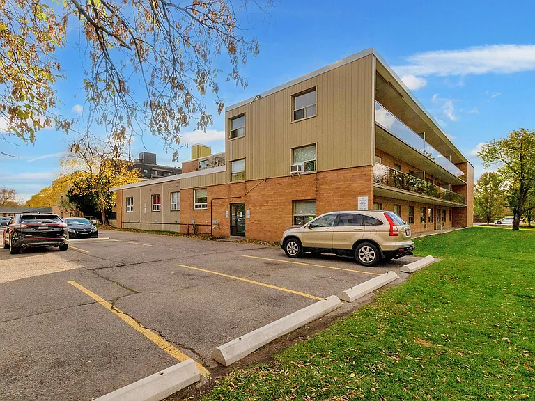 620 Berkshire Rd — Photo 20