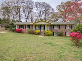 1408 Ridgewood Dr, Lilburn, GA 30047